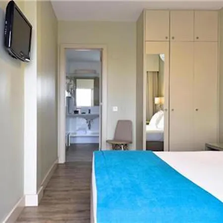 Aqualuz One Bedroom Pool View * Lagos