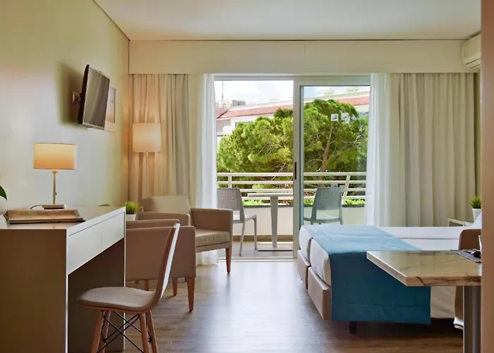 Aqualuz One Bedroom Pool View Lägenhet