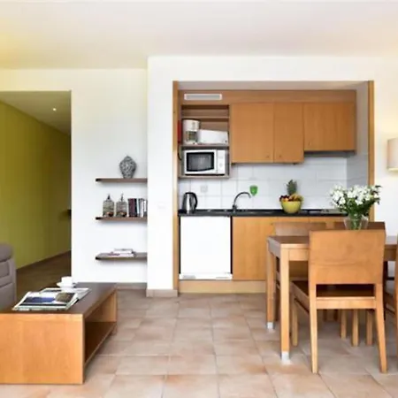 Aqualuz One Bedroom Pool View Апартаменты Лагуш