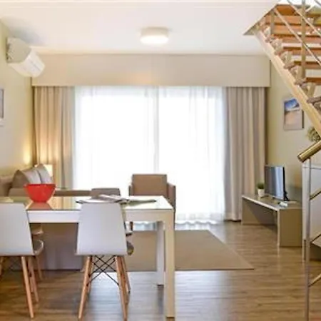 アパート Aqualuz One Bedroom Pool View
